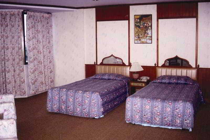 Ayutthaya Grand Hotel Phra Nakhon Si Ayutthaya Exterior foto